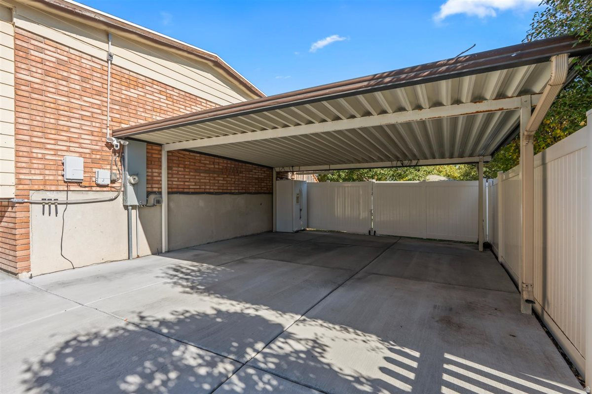 property viewer photo 42