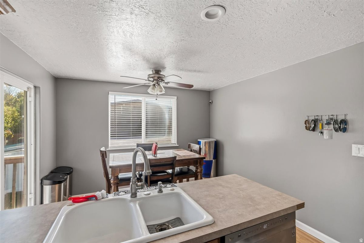 property viewer photo 9