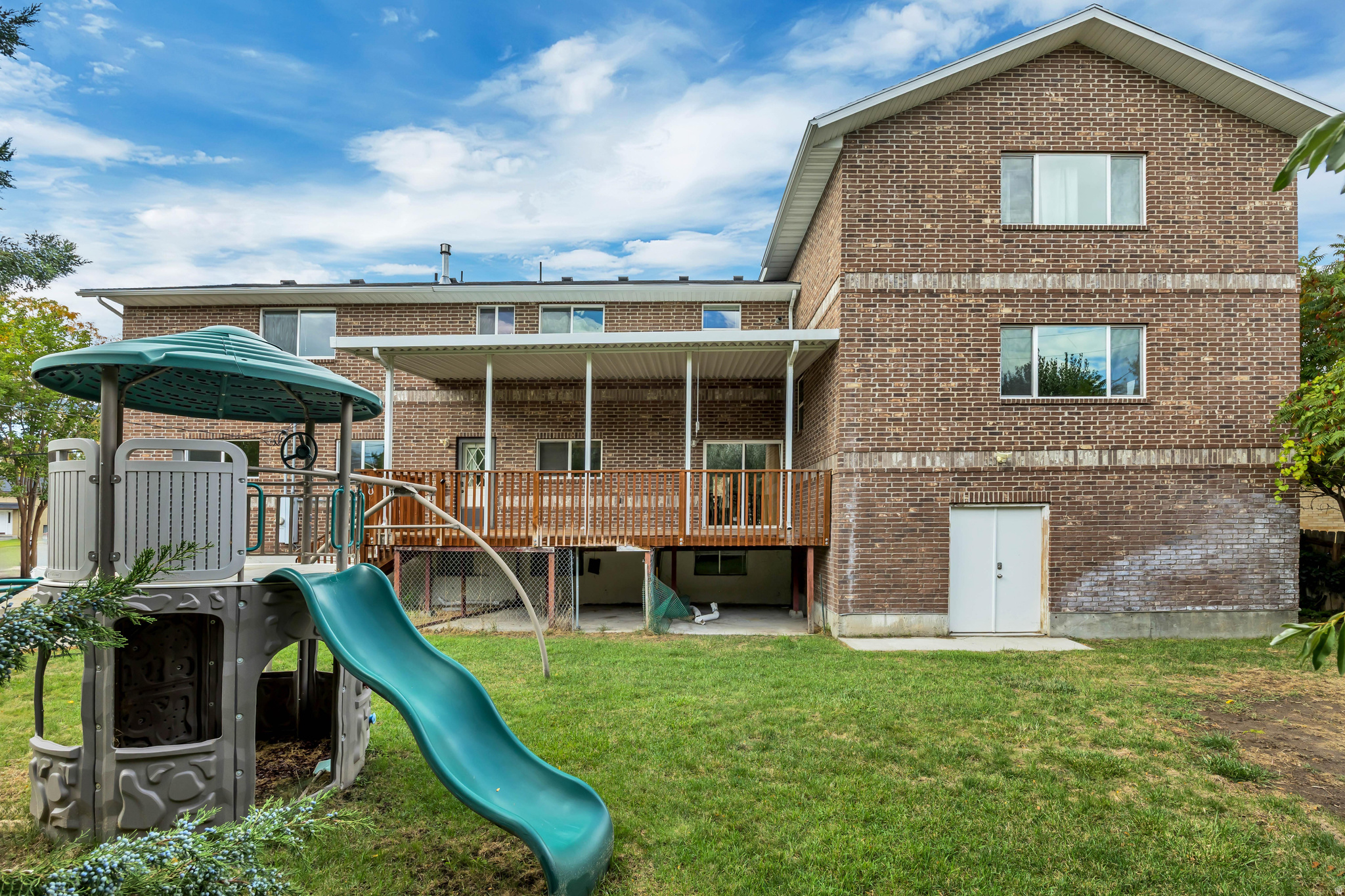 main property photo 19