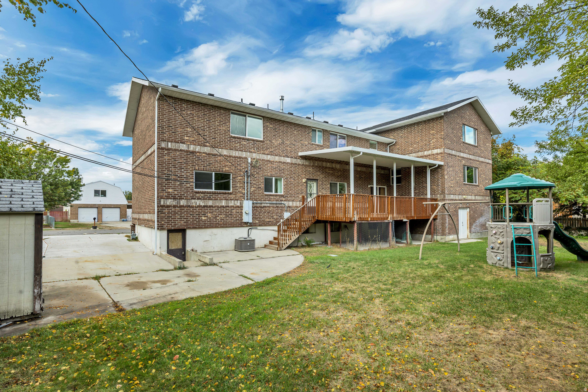 main property photo 20