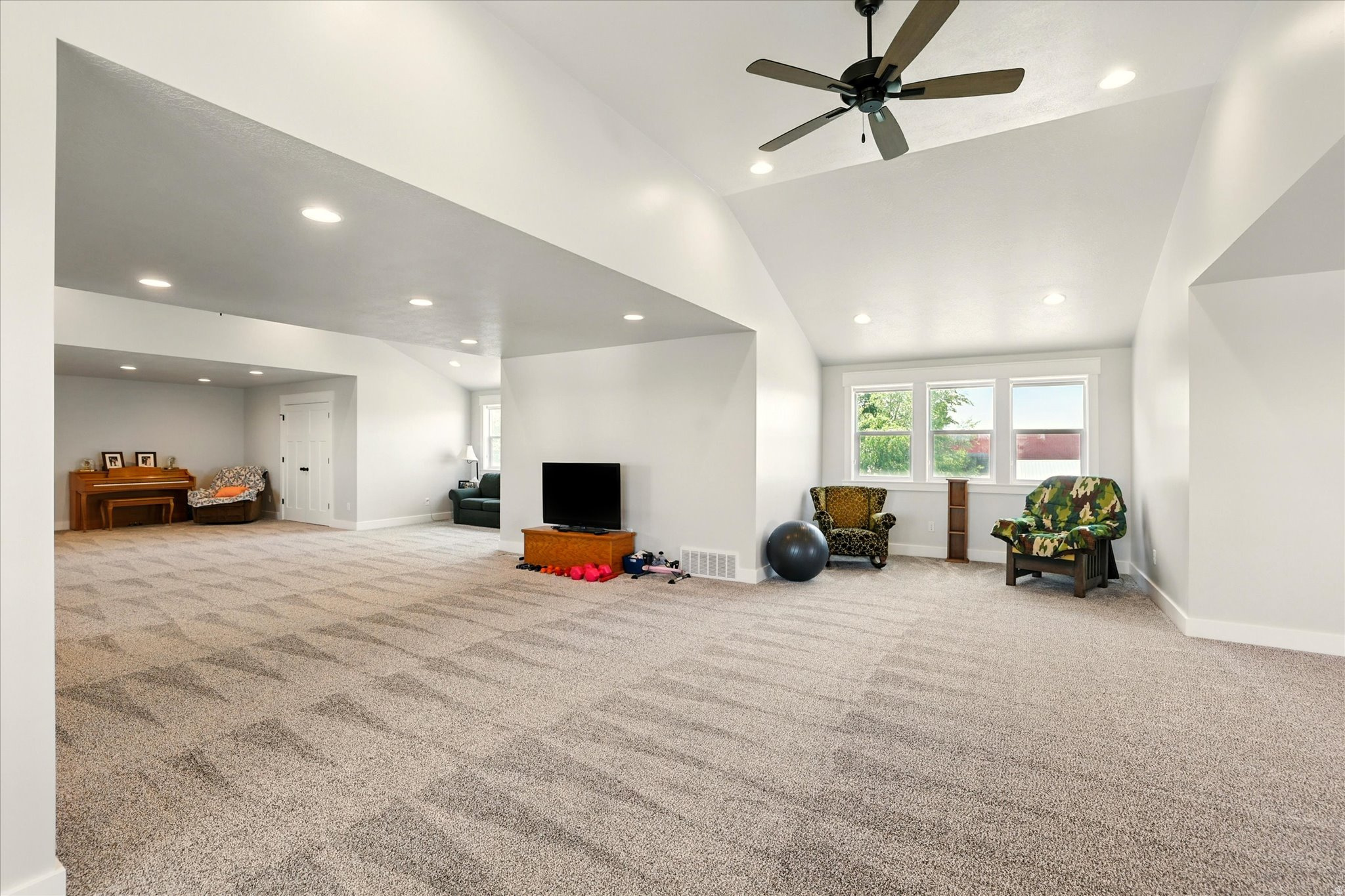main property photo 106