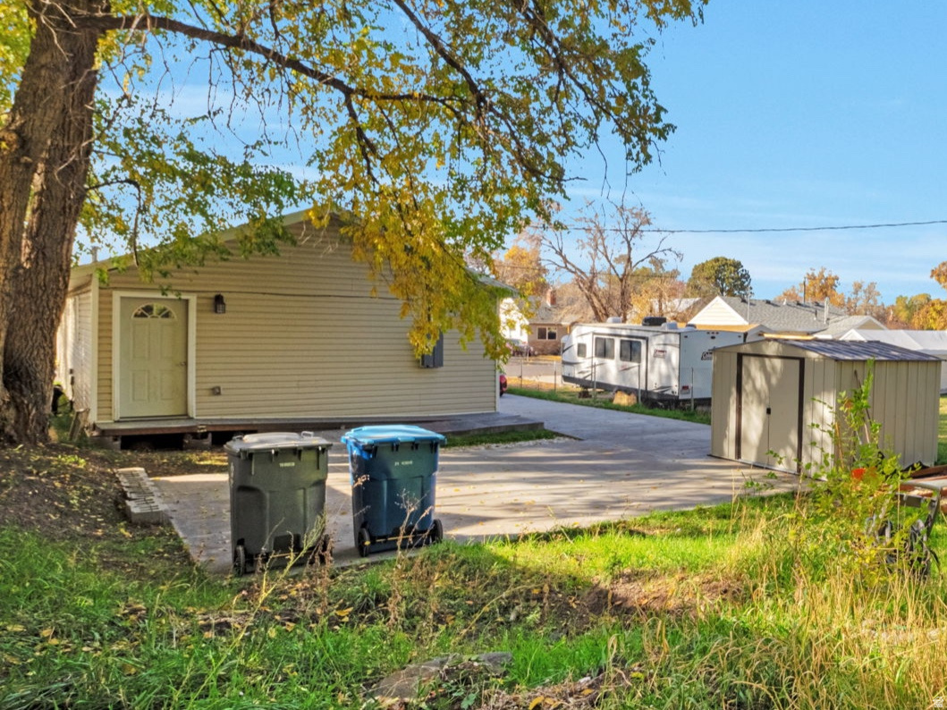 main property photo 9