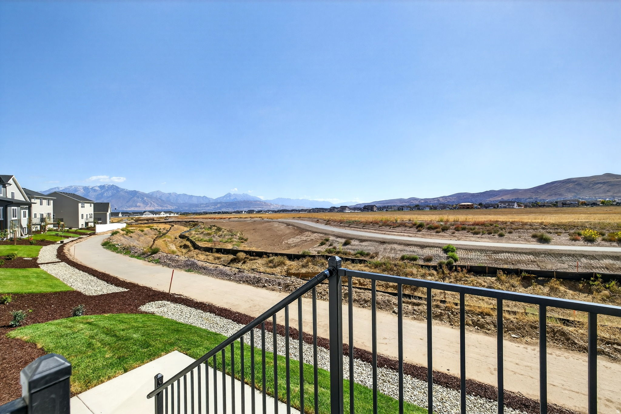 main property photo 36
