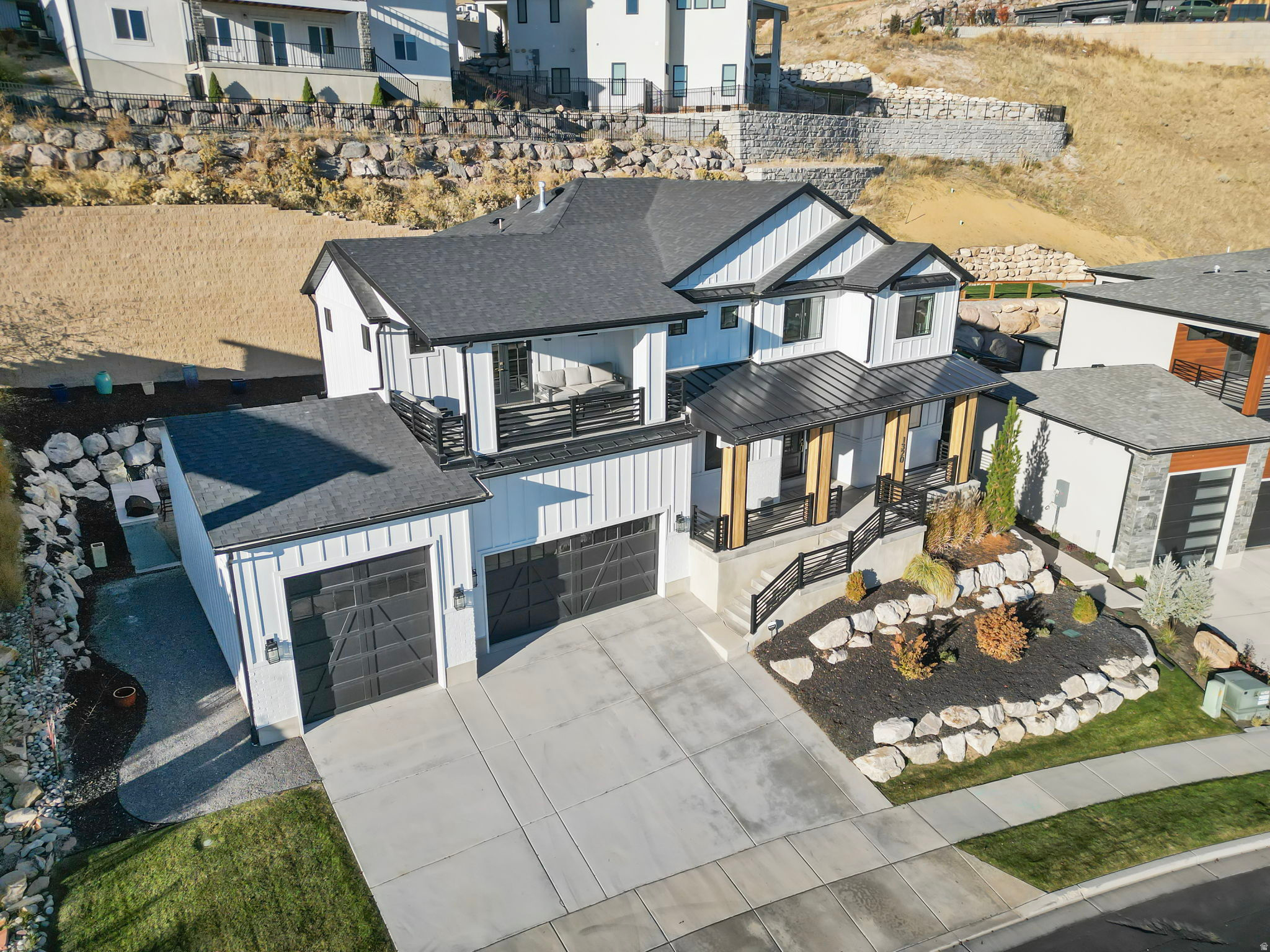 main property photo 74