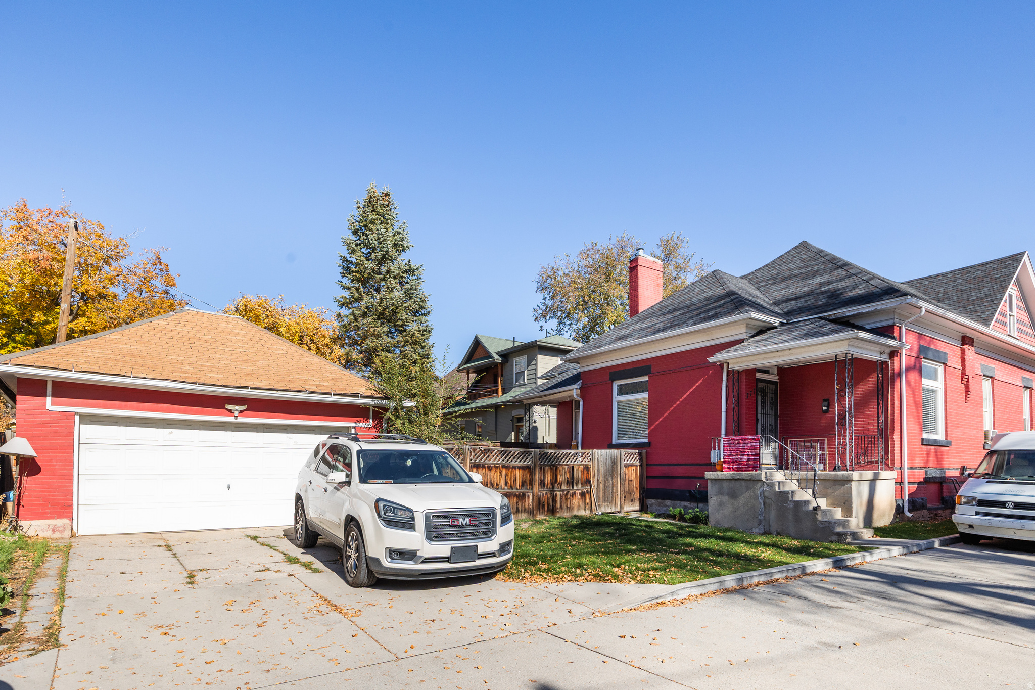 main property photo 16