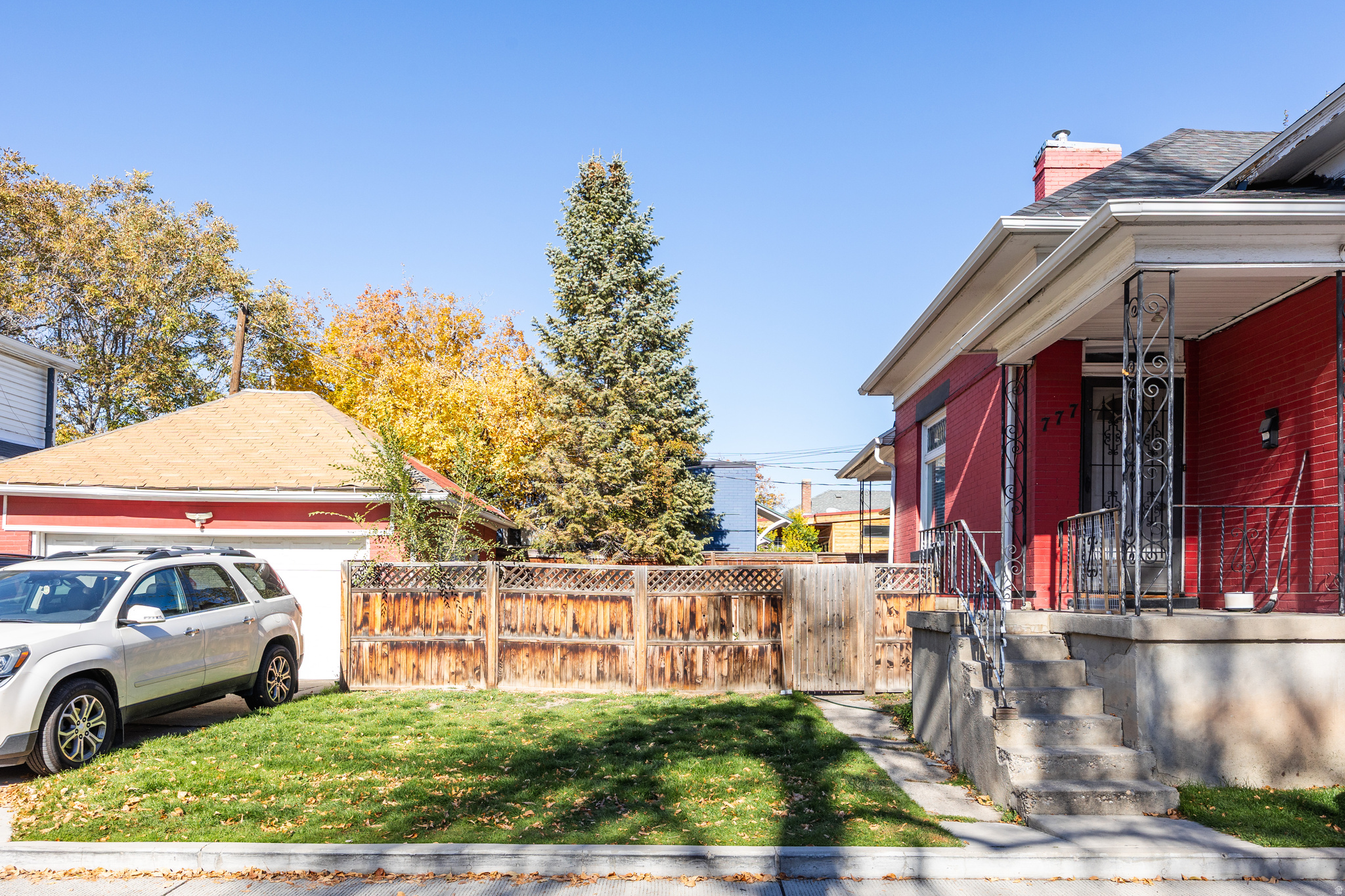 main property photo 17