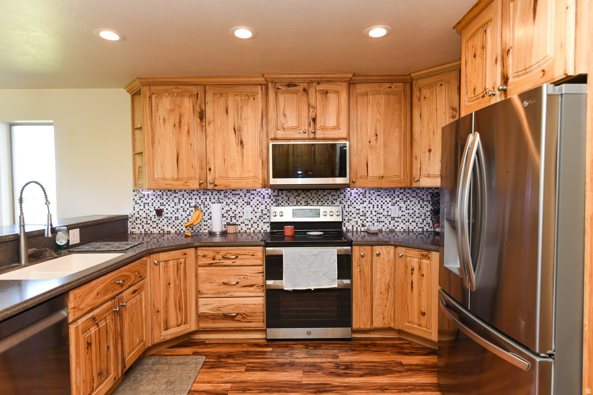 main property photo 24