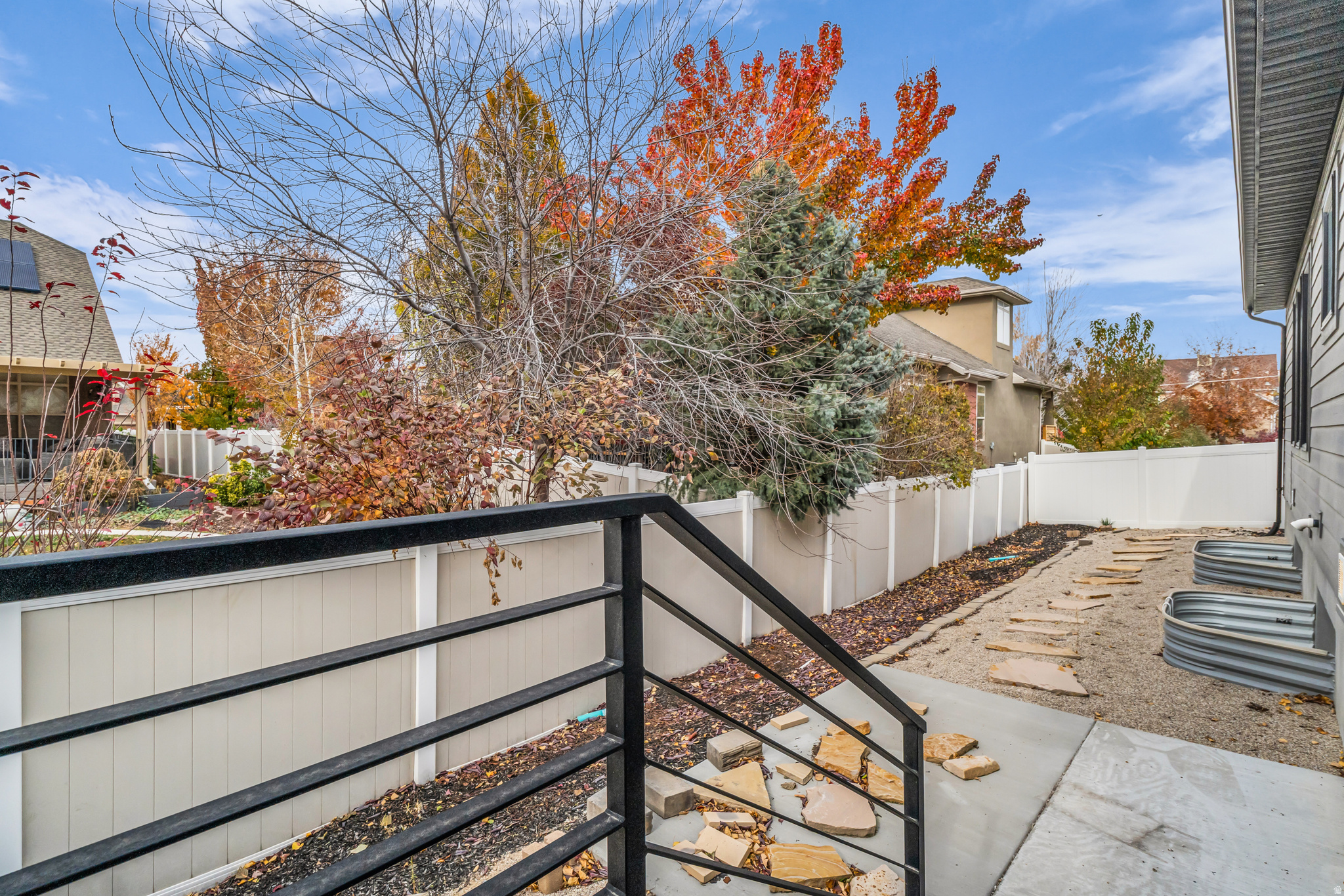 main property photo 20
