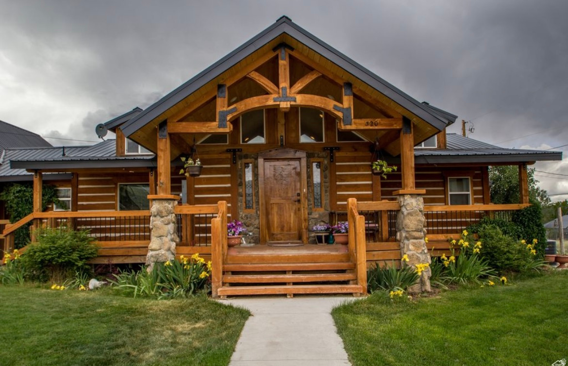 main property photo 1