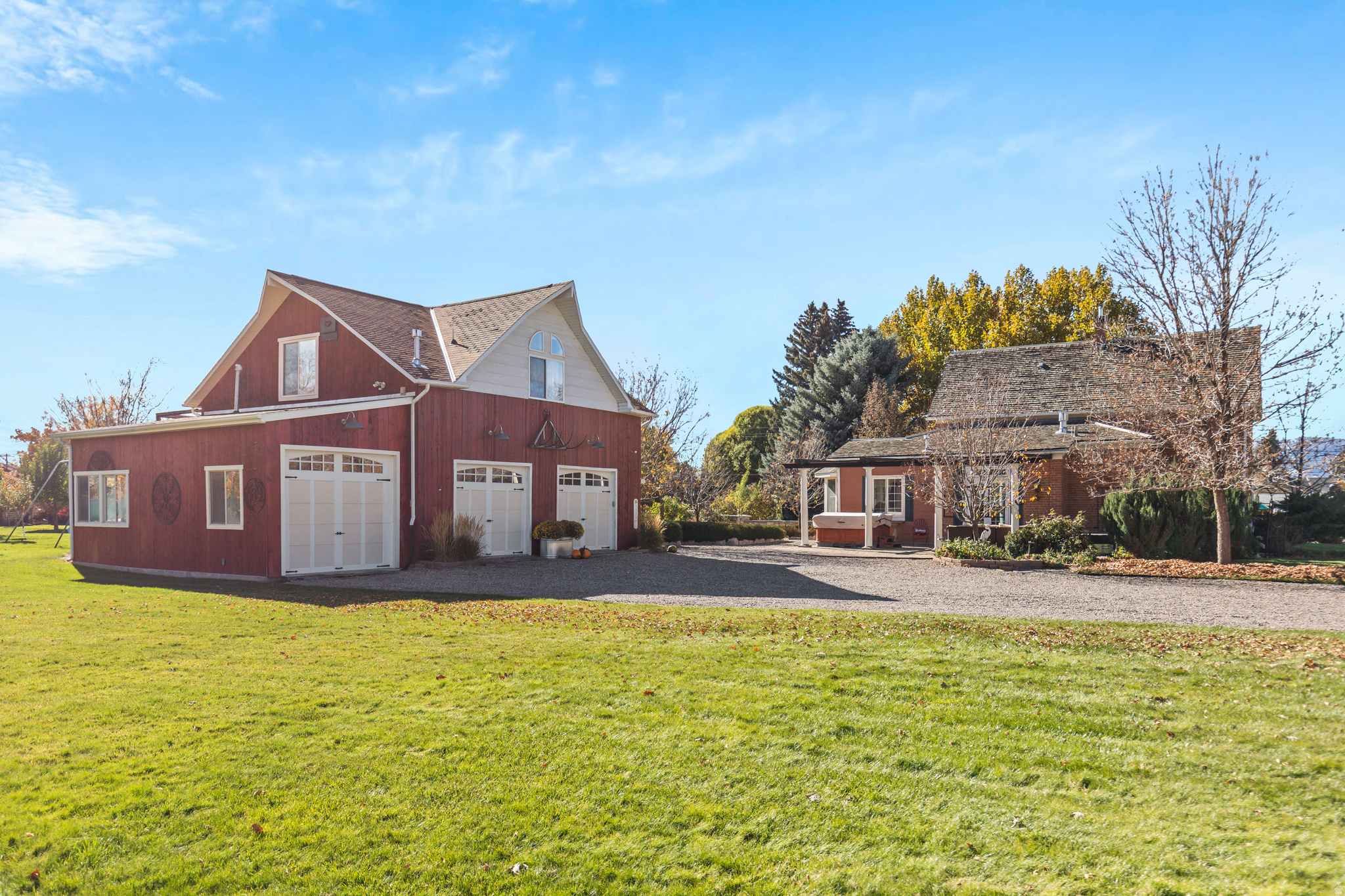 main property photo 17
