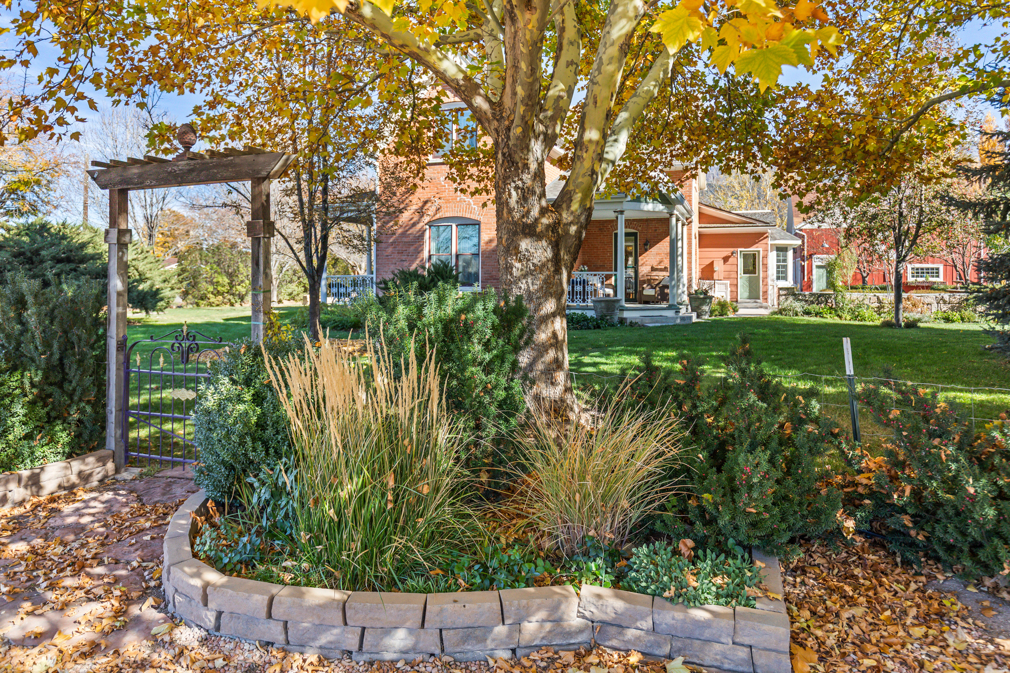 main property photo 18