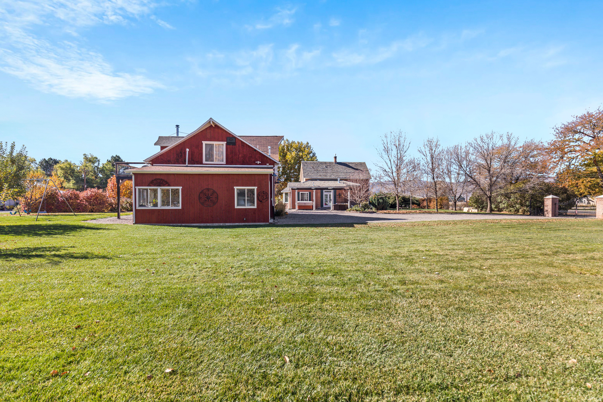 main property photo 30
