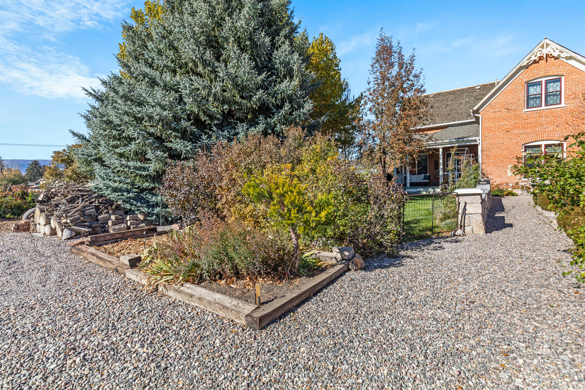 main property photo 48