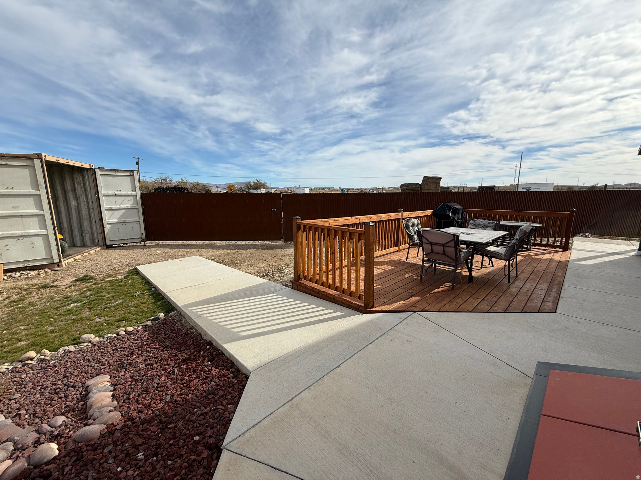 main property photo 17