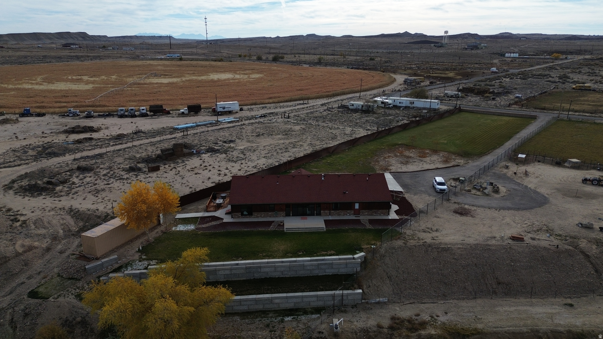 main property photo 25