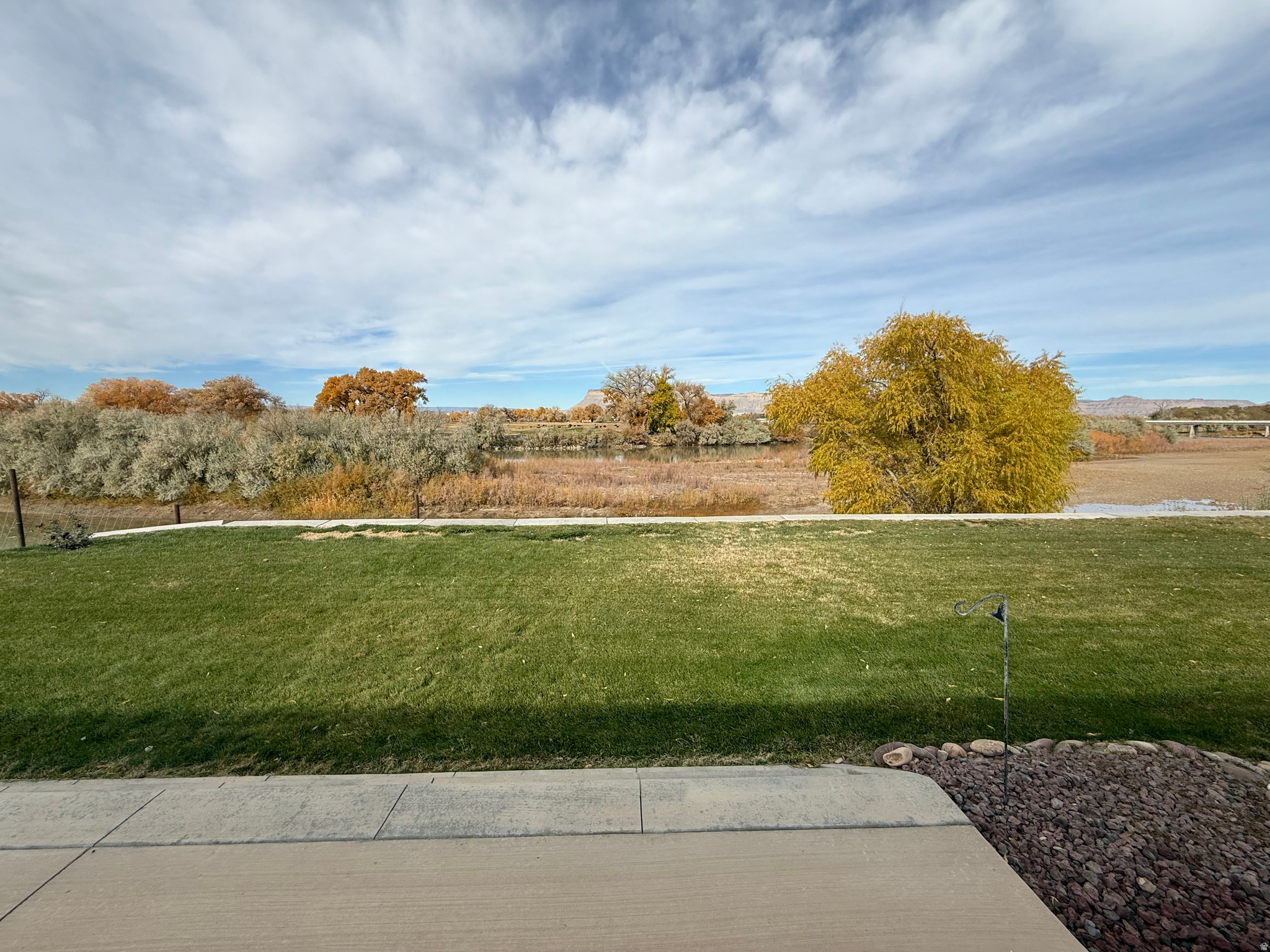 main property photo 28
