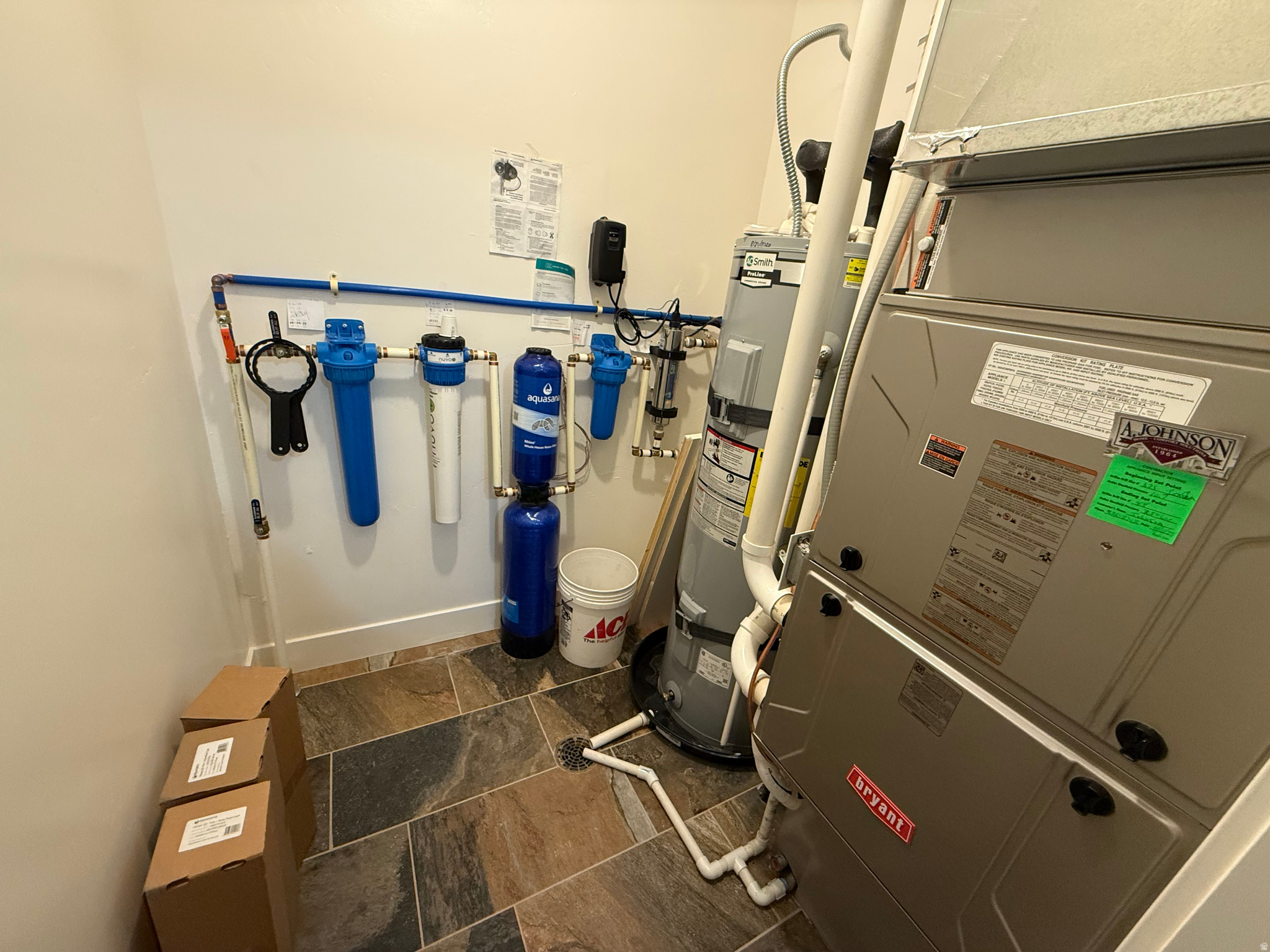 main property photo 37