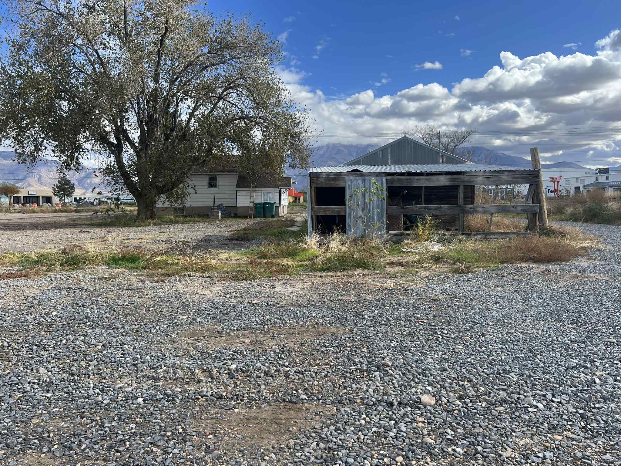 main property photo 10