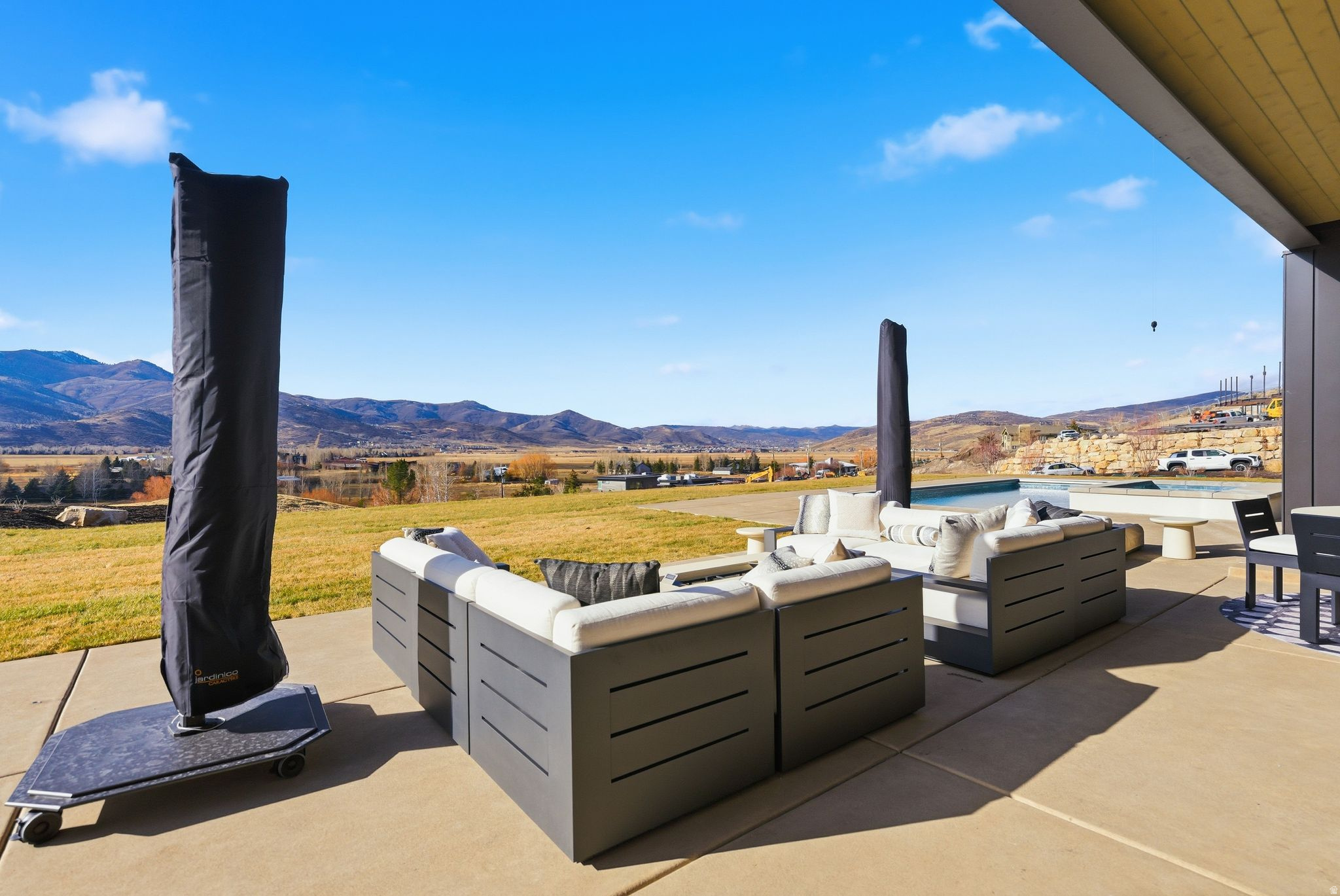 main property photo 113