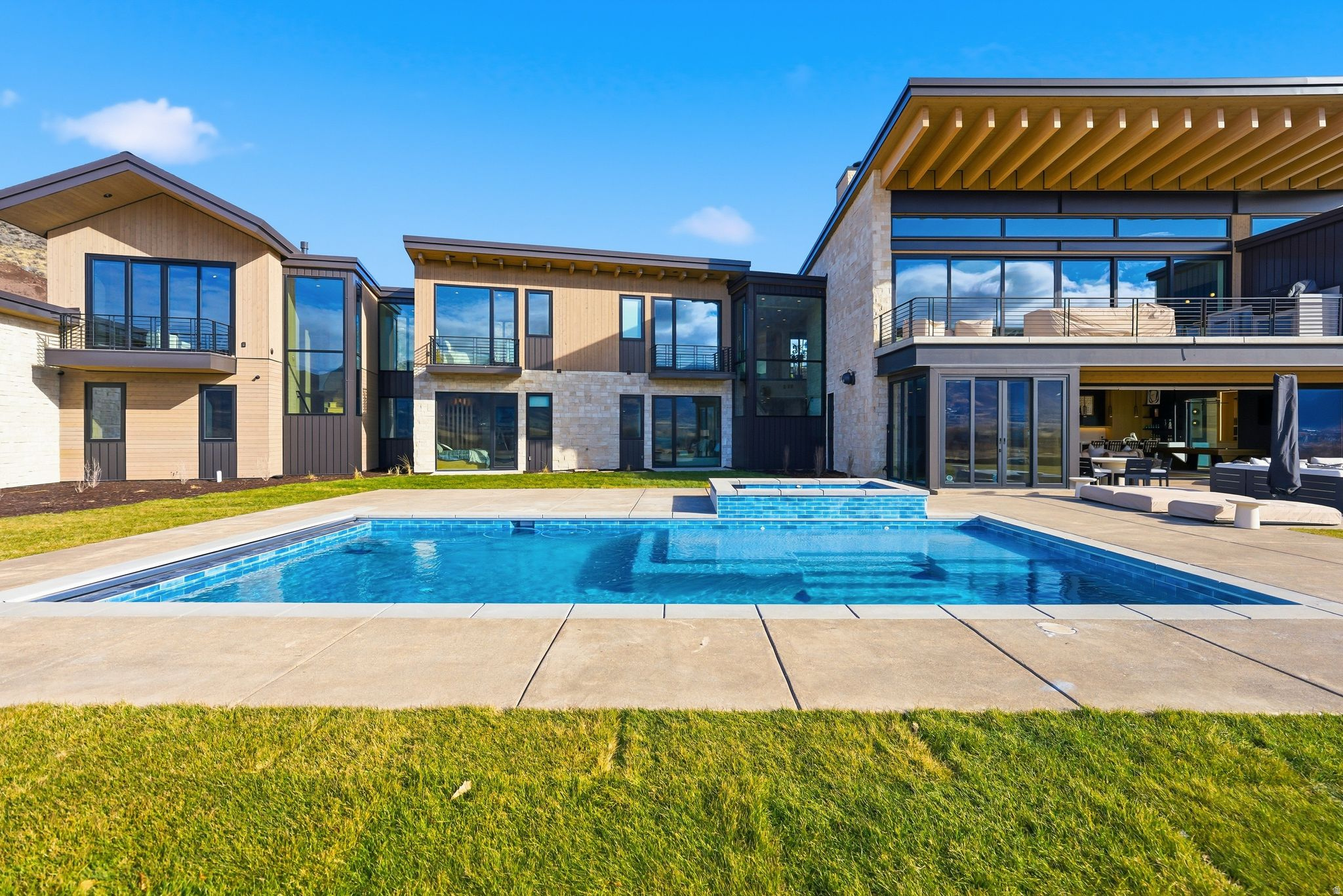 main property photo 116