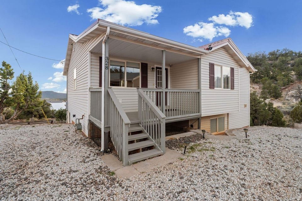 main property photo 28