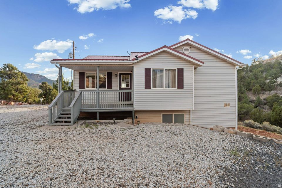 main property photo 32