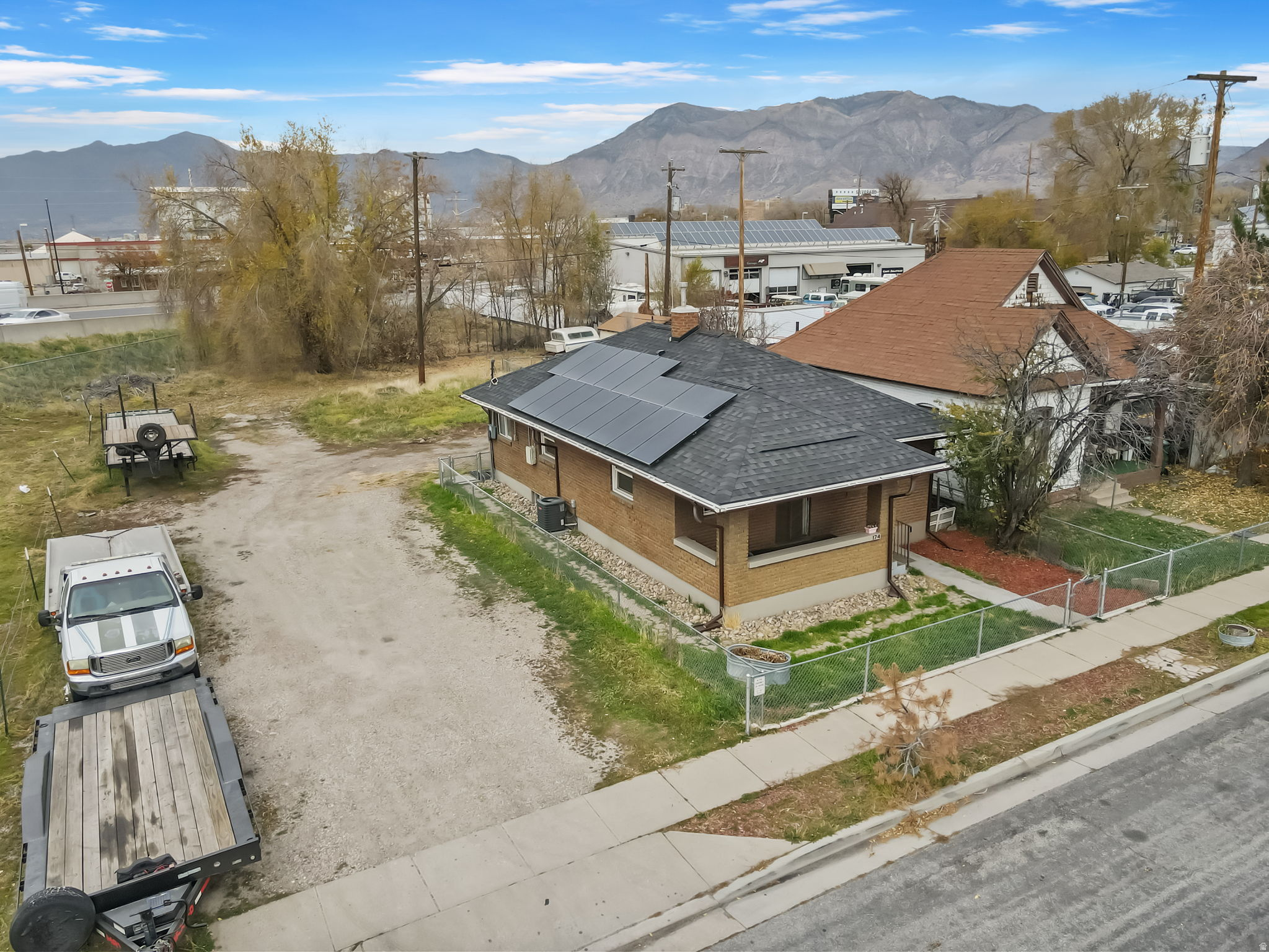 main property photo 25
