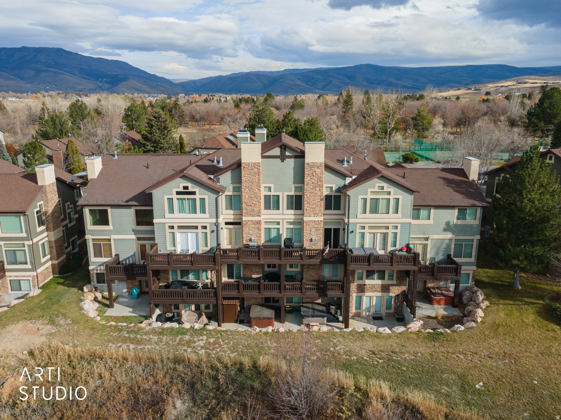 main property photo 29