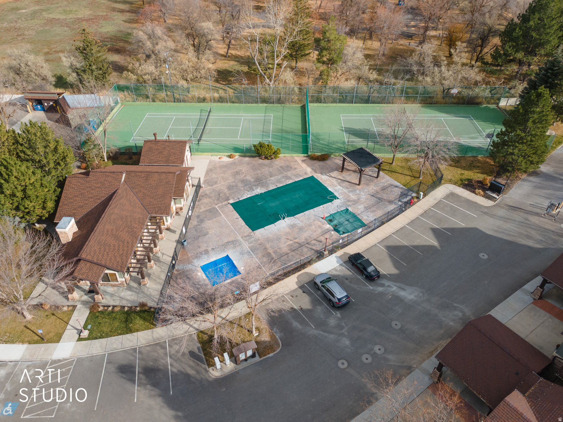 main property photo 35