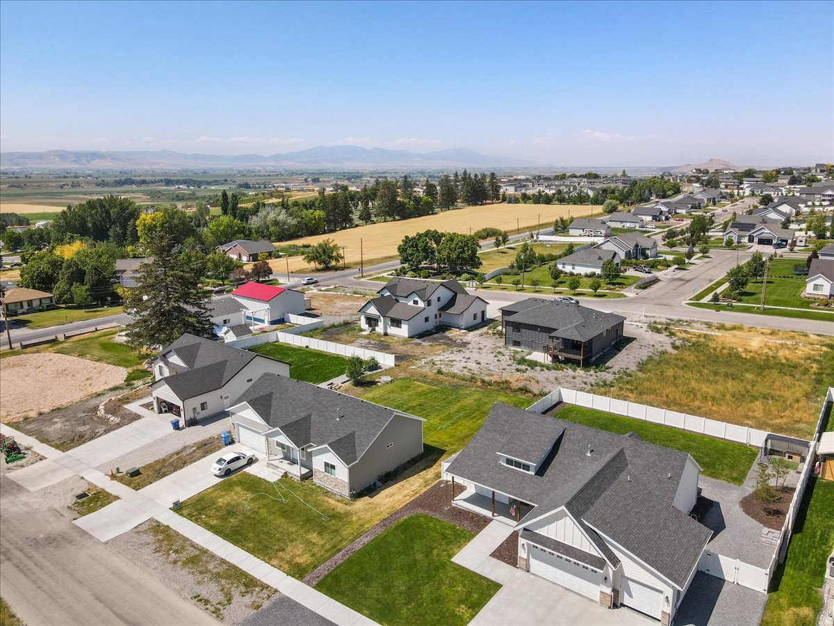 main property photo 61