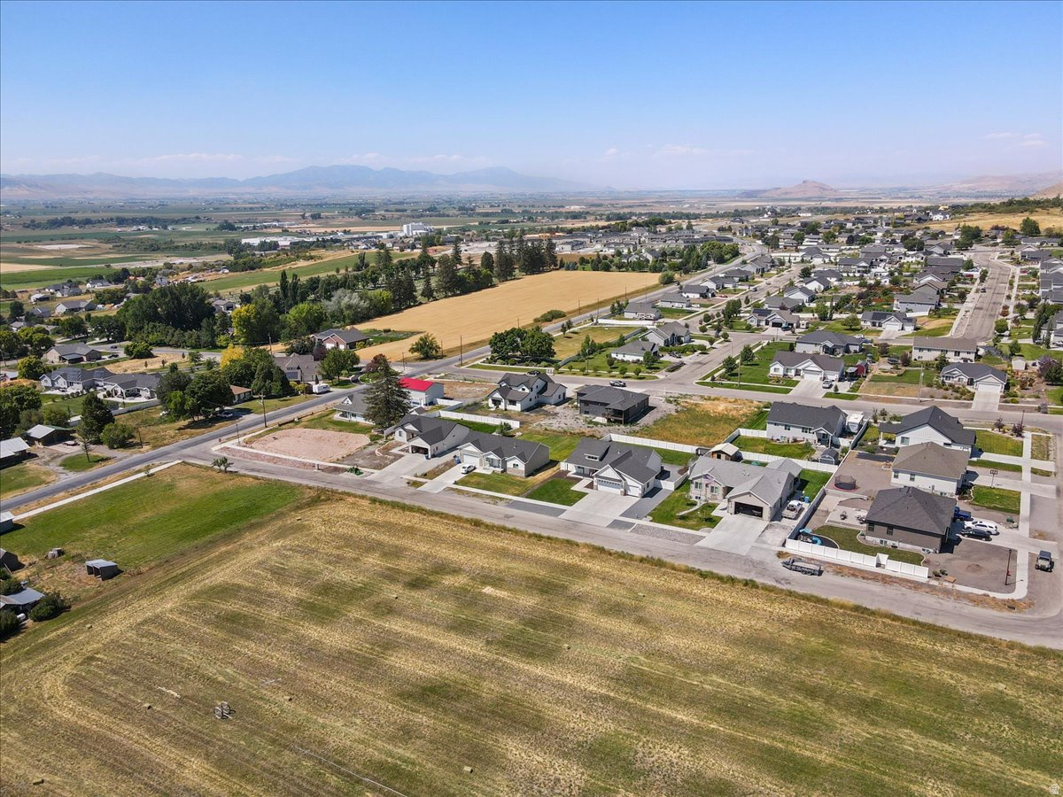main property photo 70