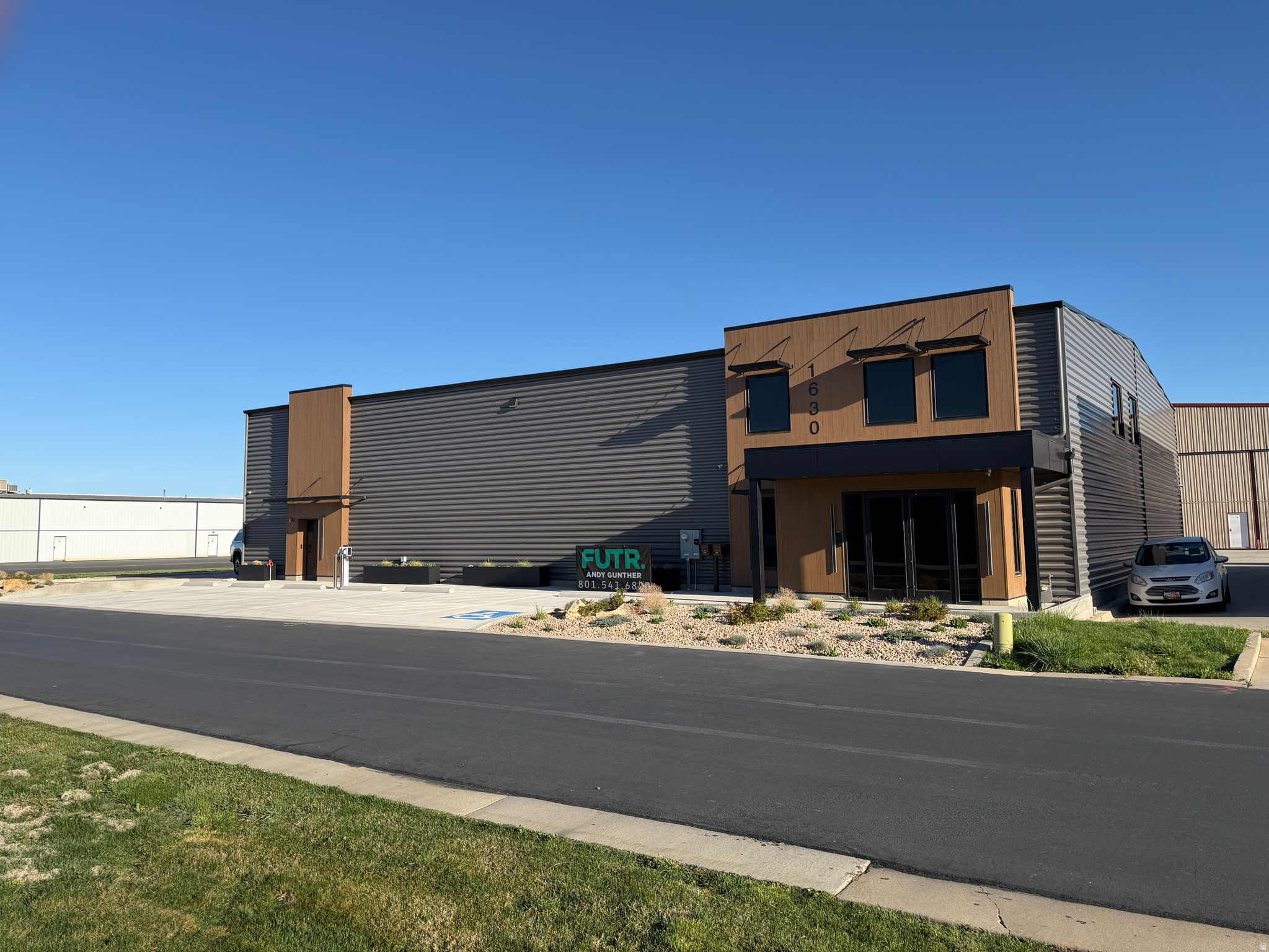 main property photo 35
