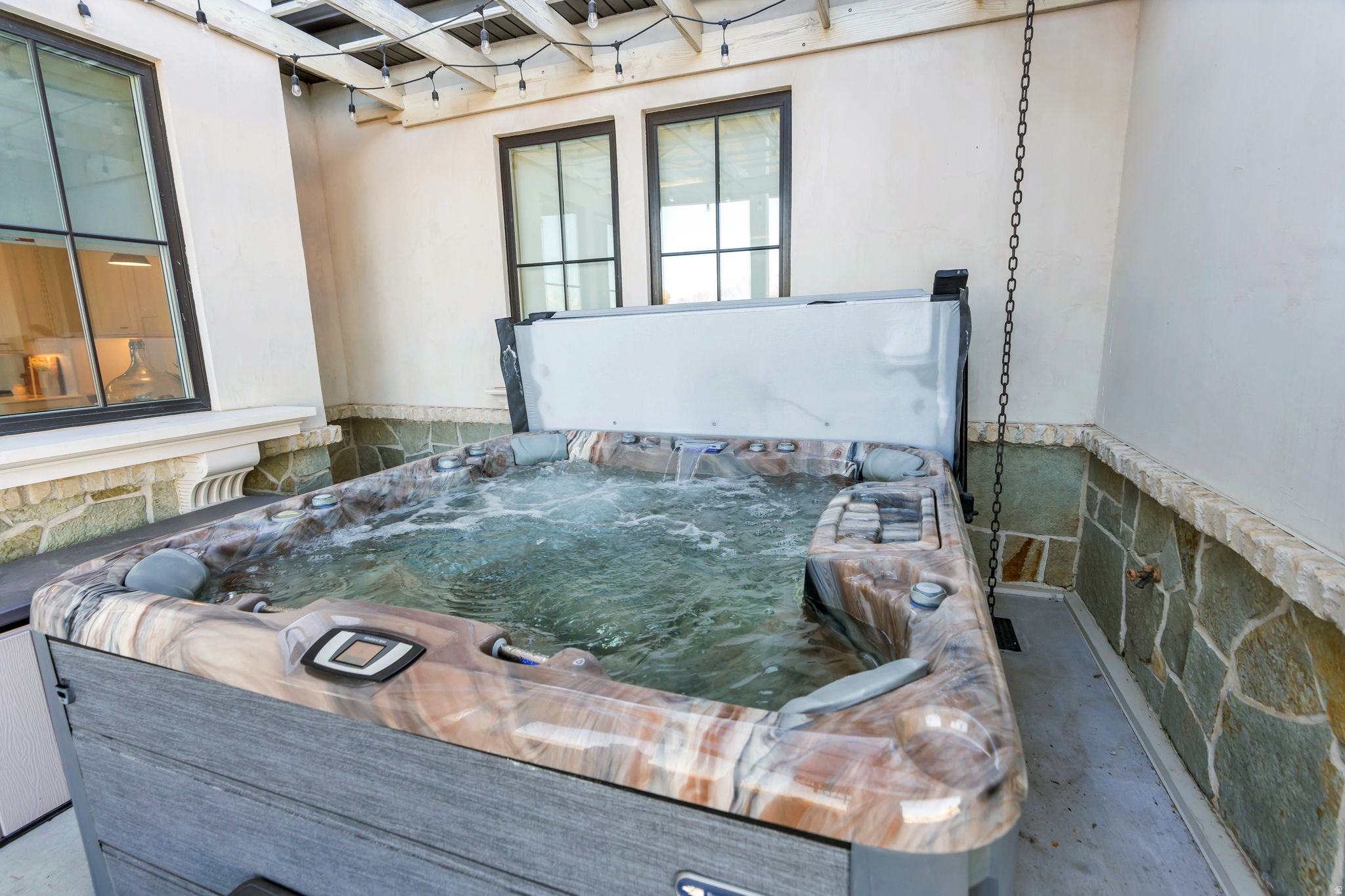 main property photo 75