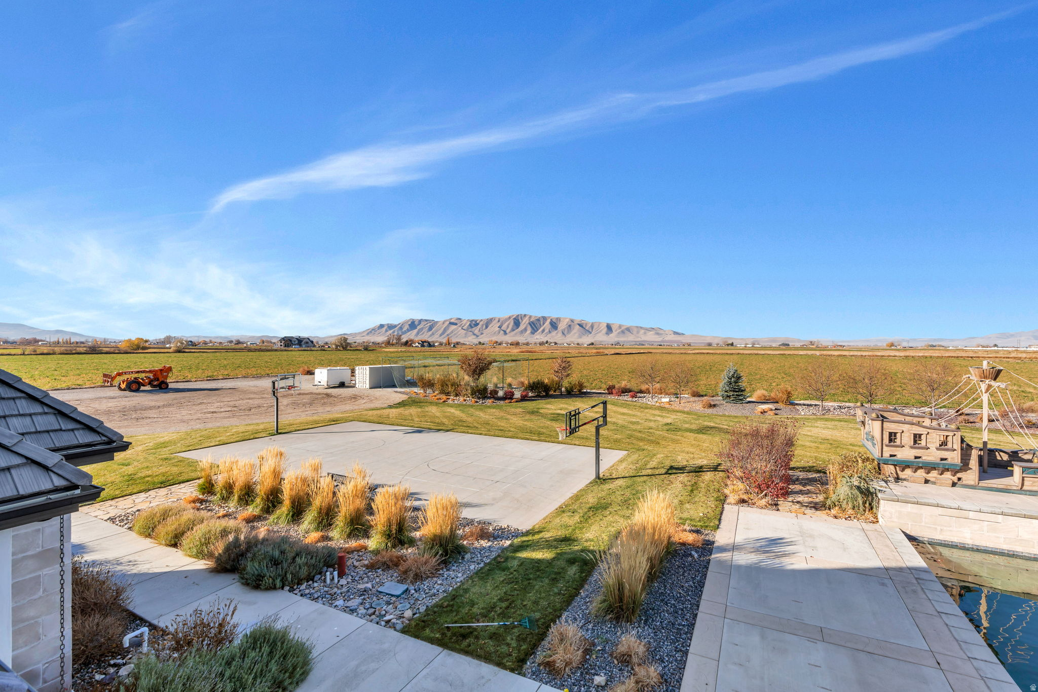 main property photo 78