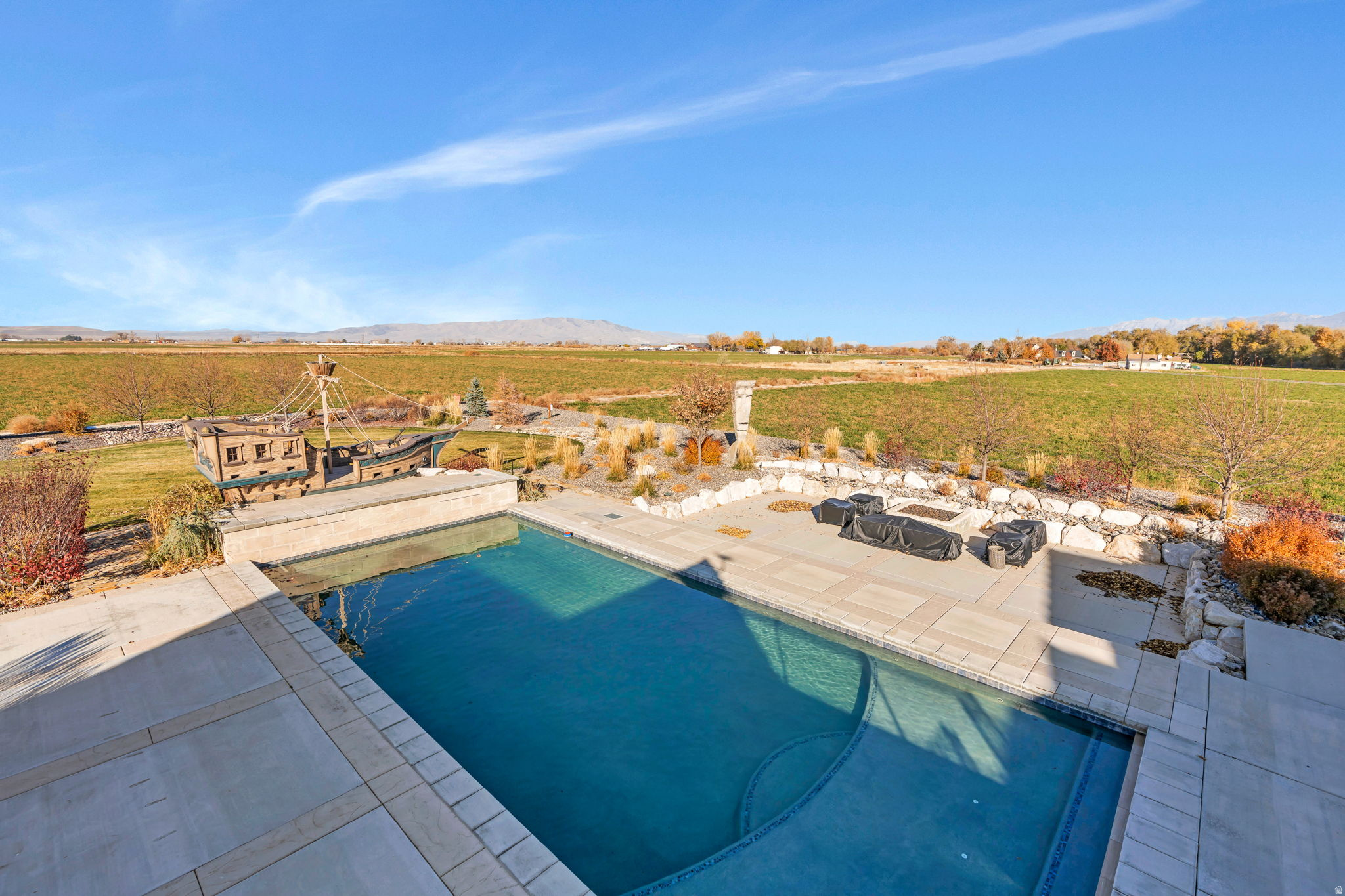 main property photo 83