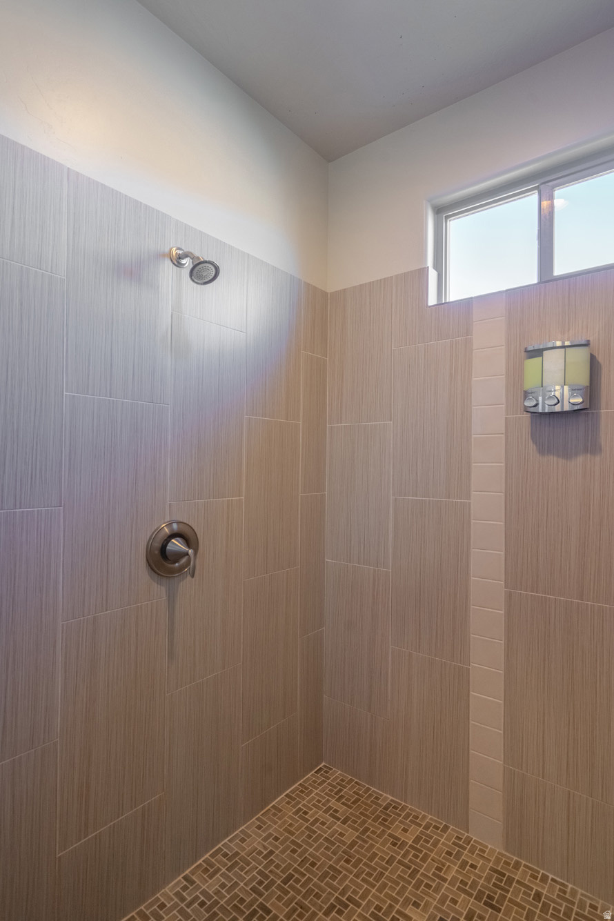 main property photo 124
