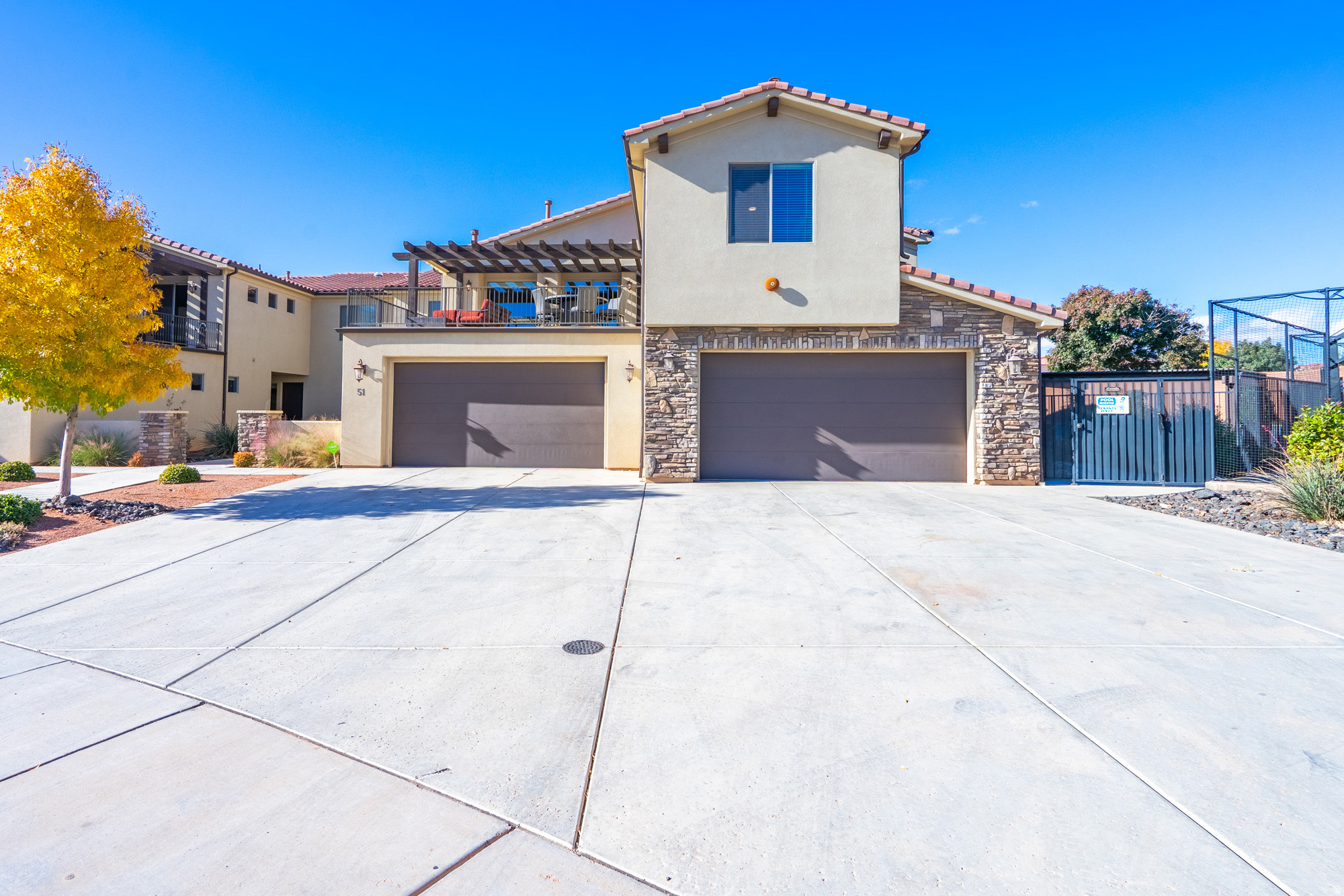 main property photo 18