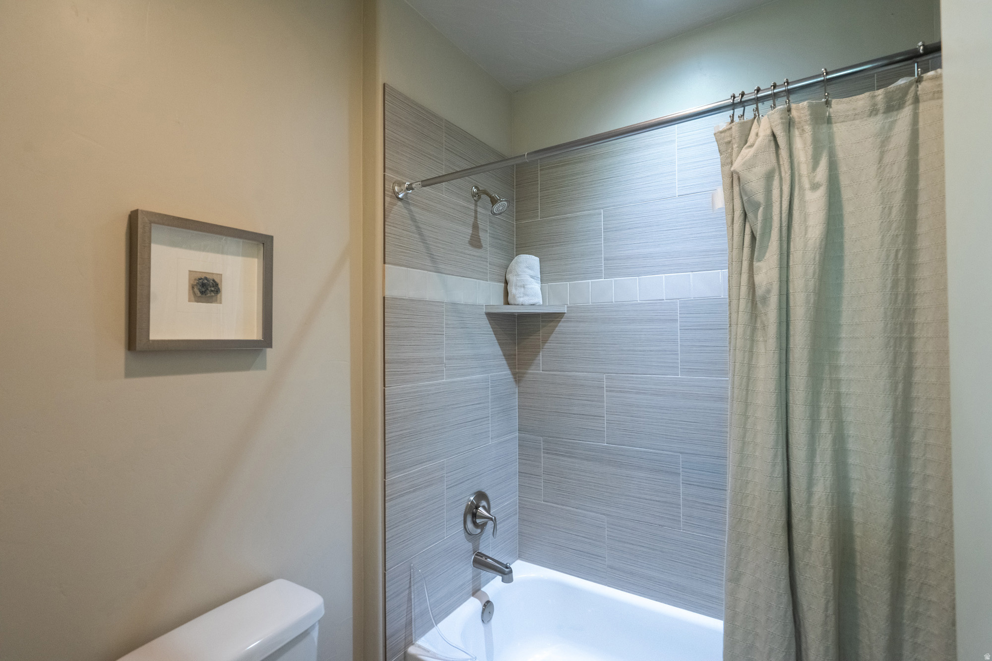 main property photo 70
