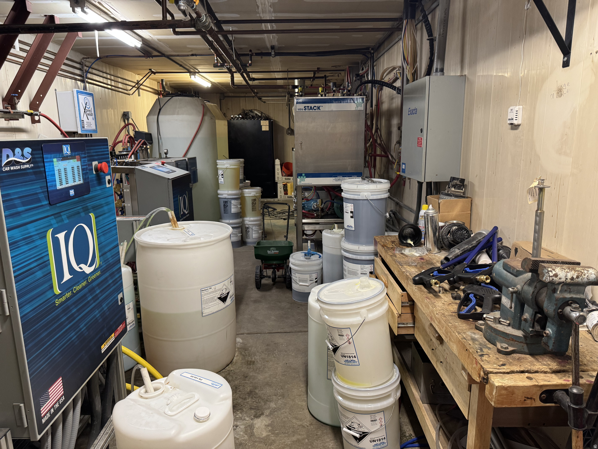 main property photo 23