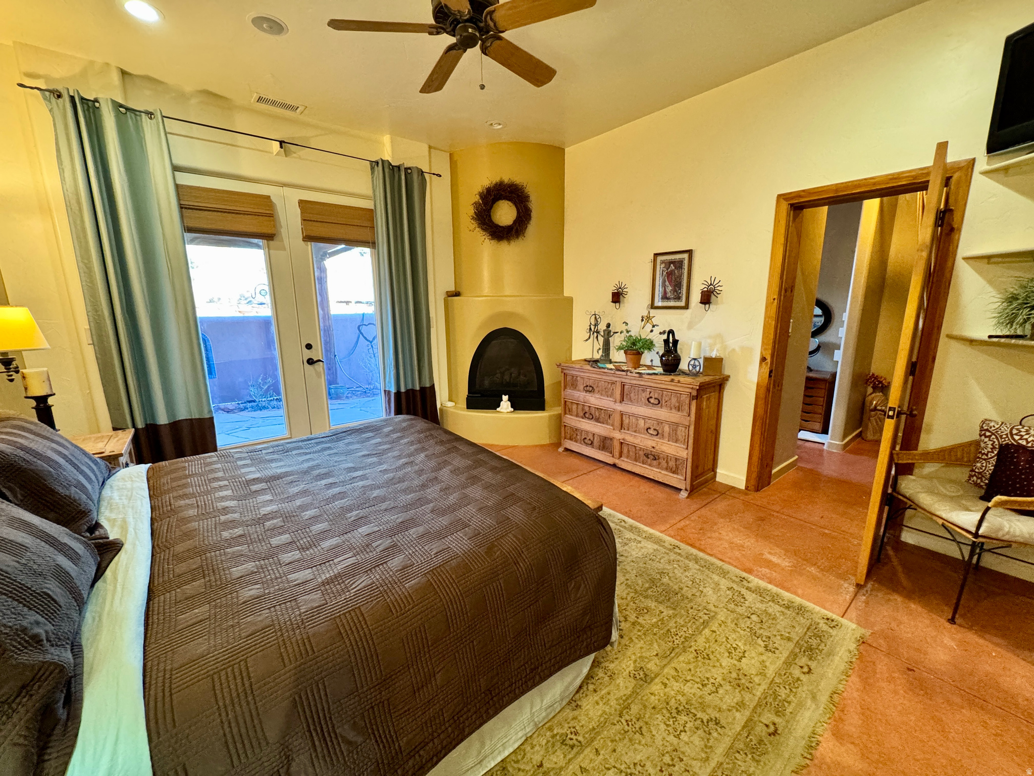 main property photo 14