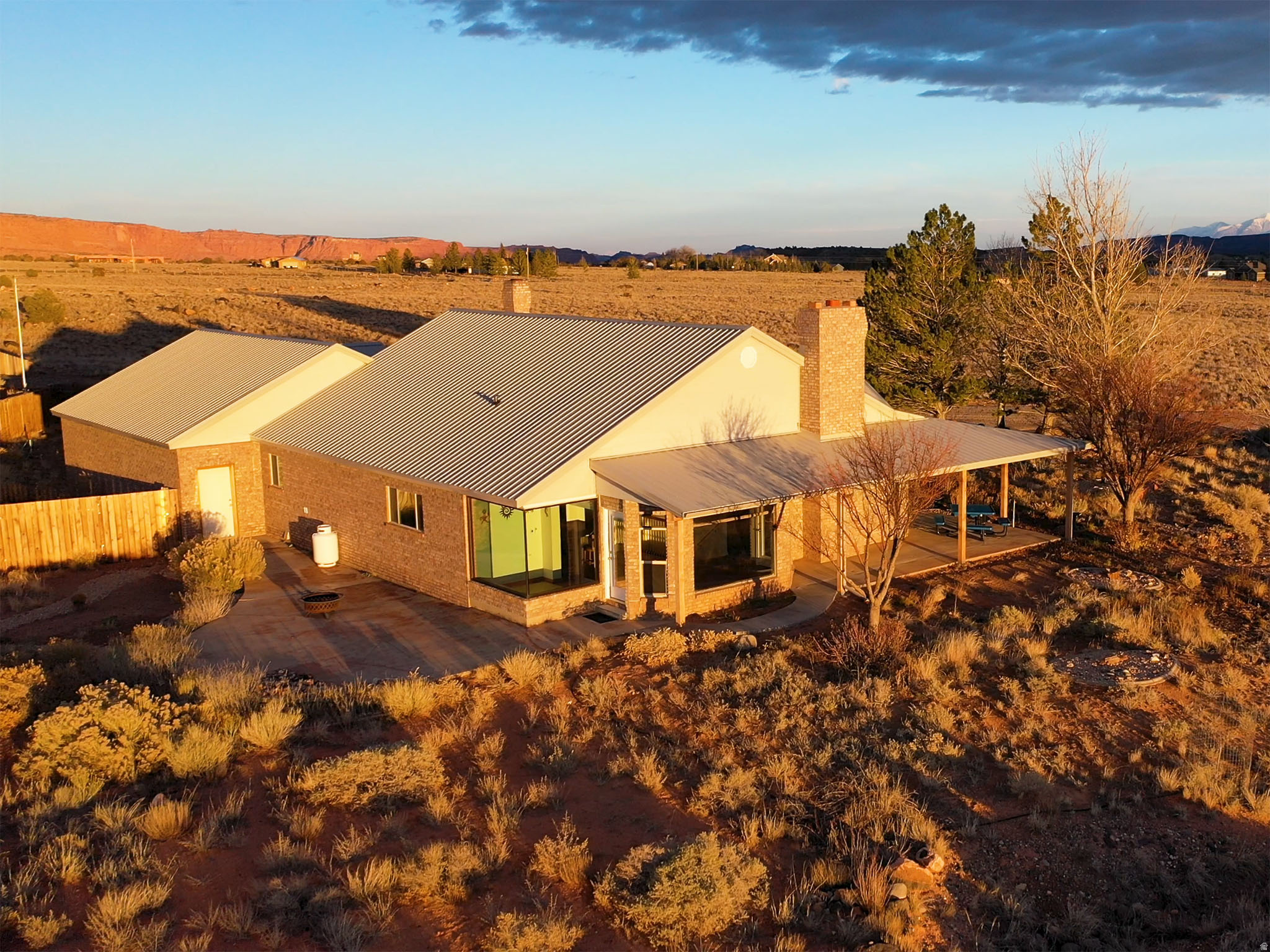 main property photo 26