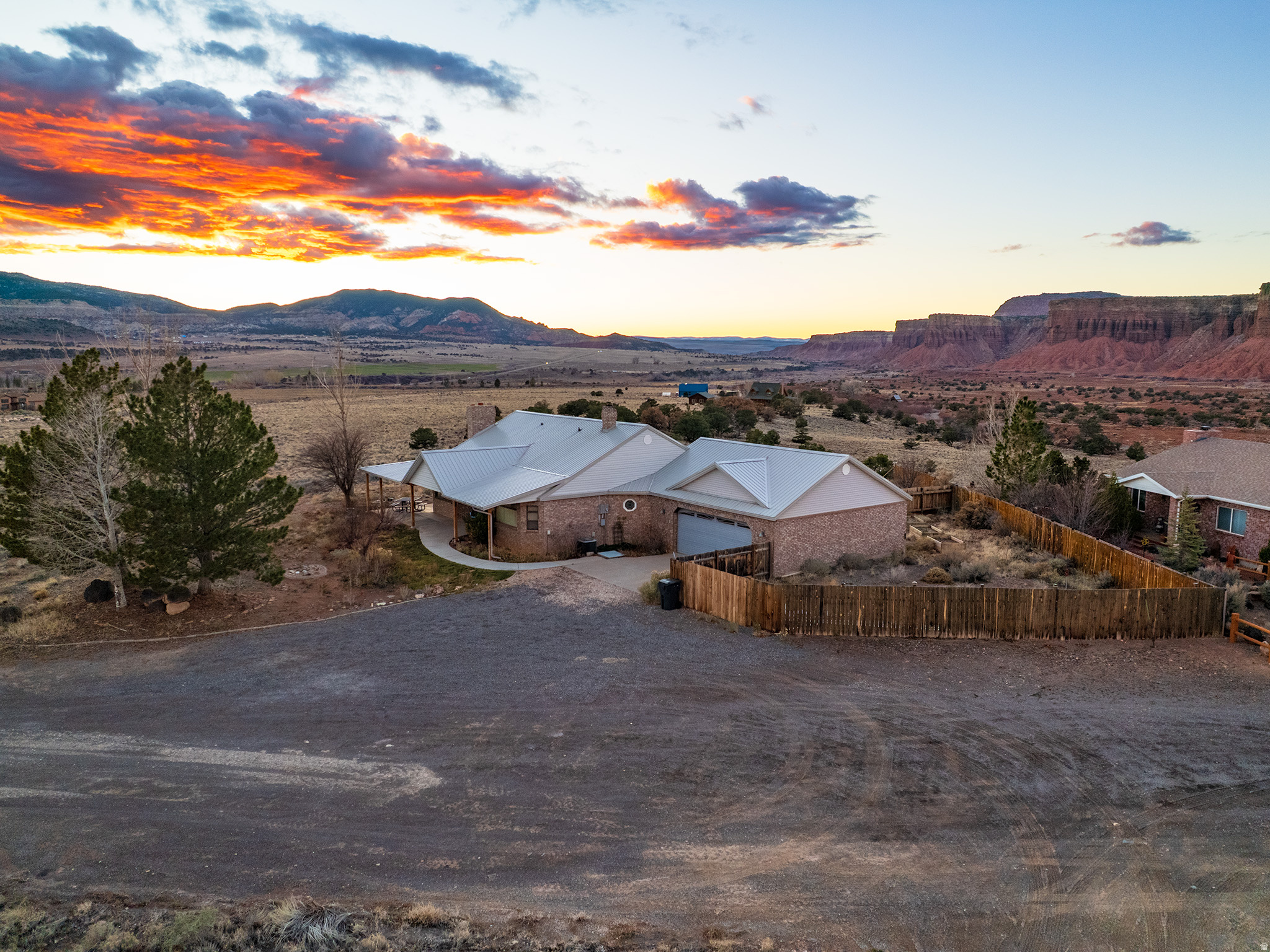 main property photo 5