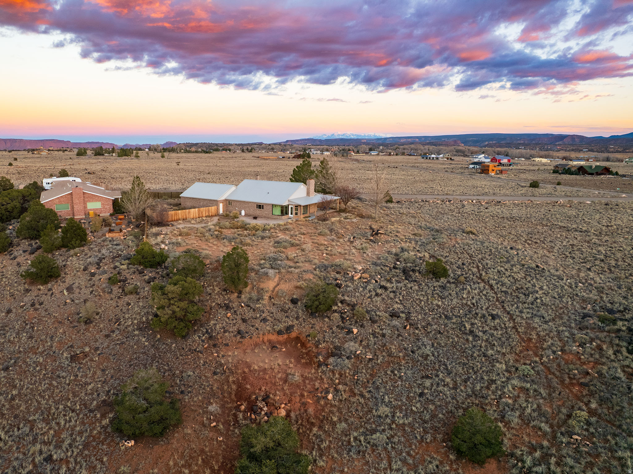 main property photo 9