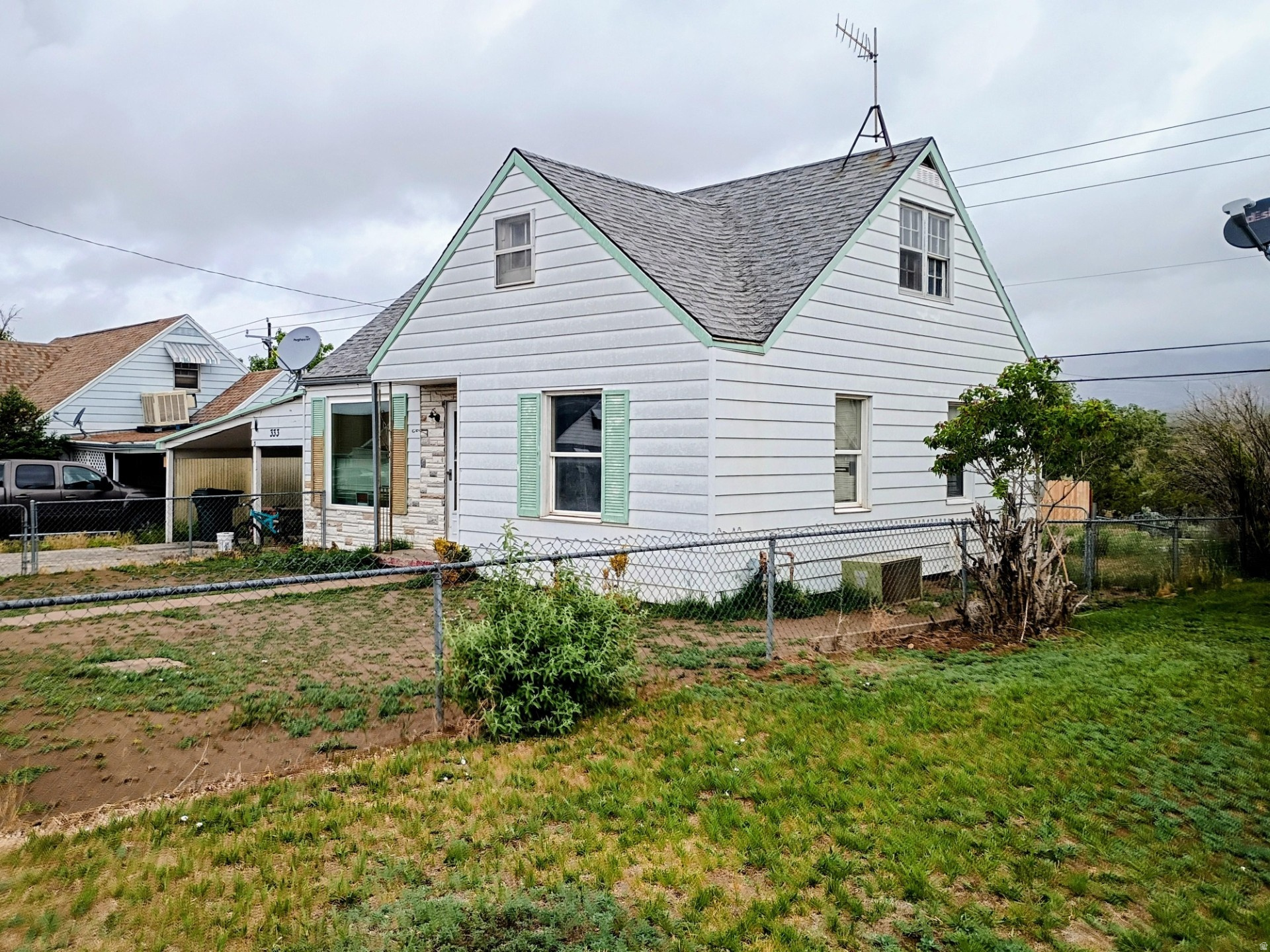 main property photo 40