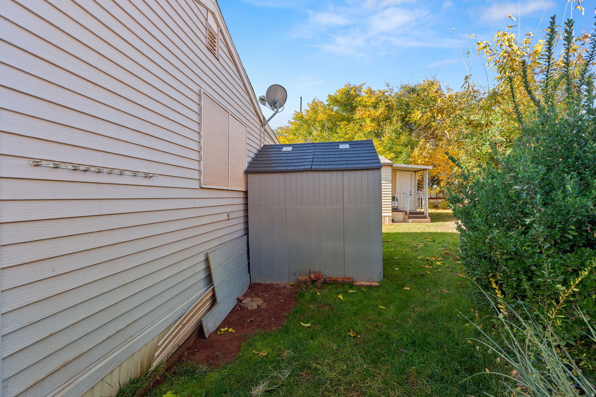 main property photo 22