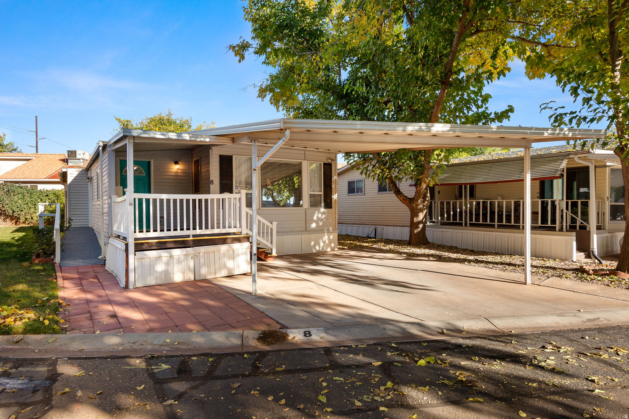 main property photo 23