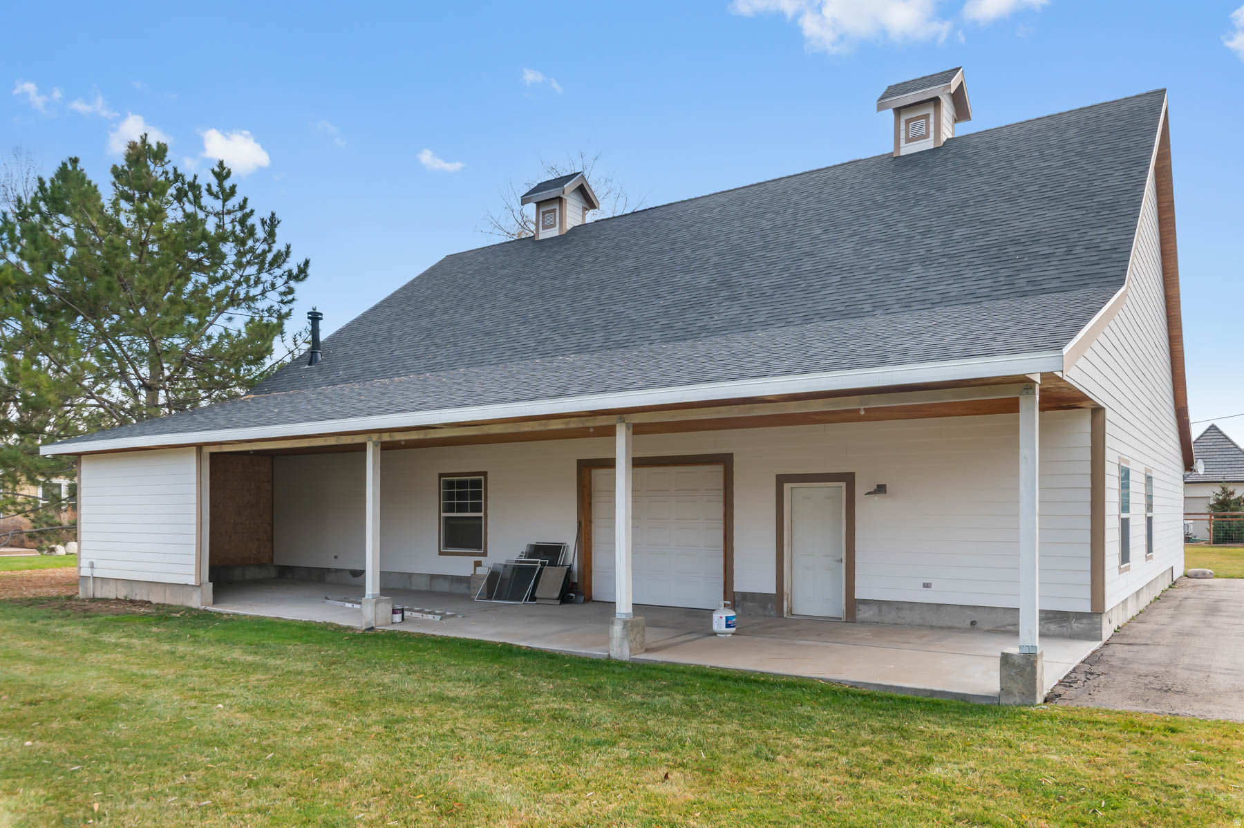 main property photo 36