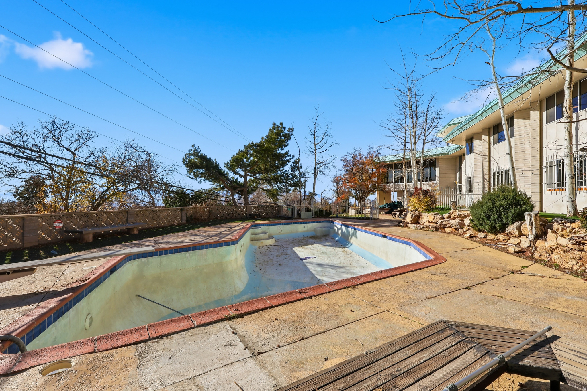 main property photo 51
