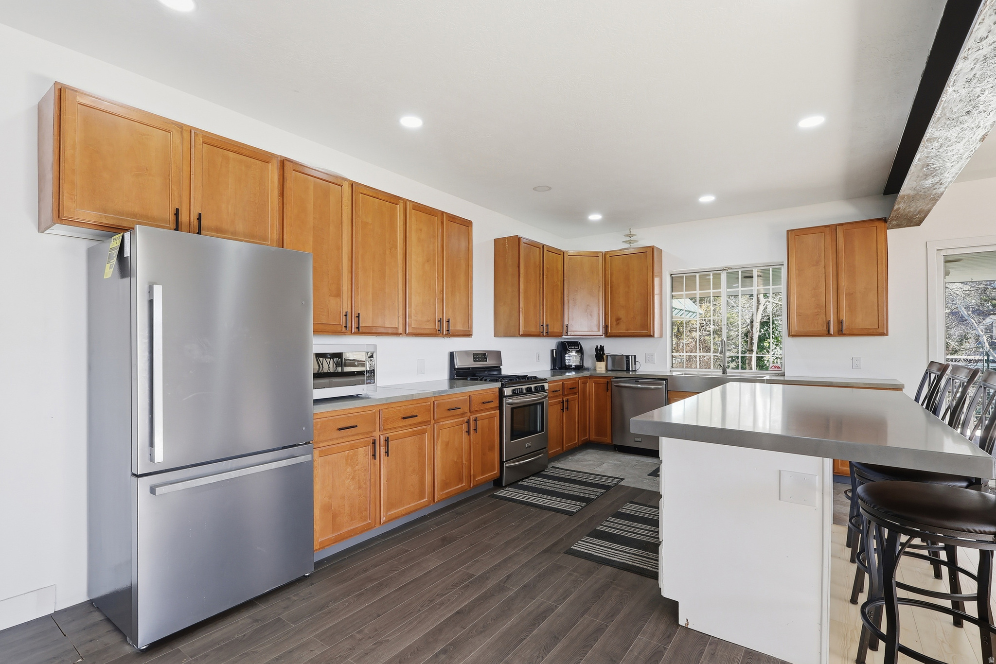 main property photo 9