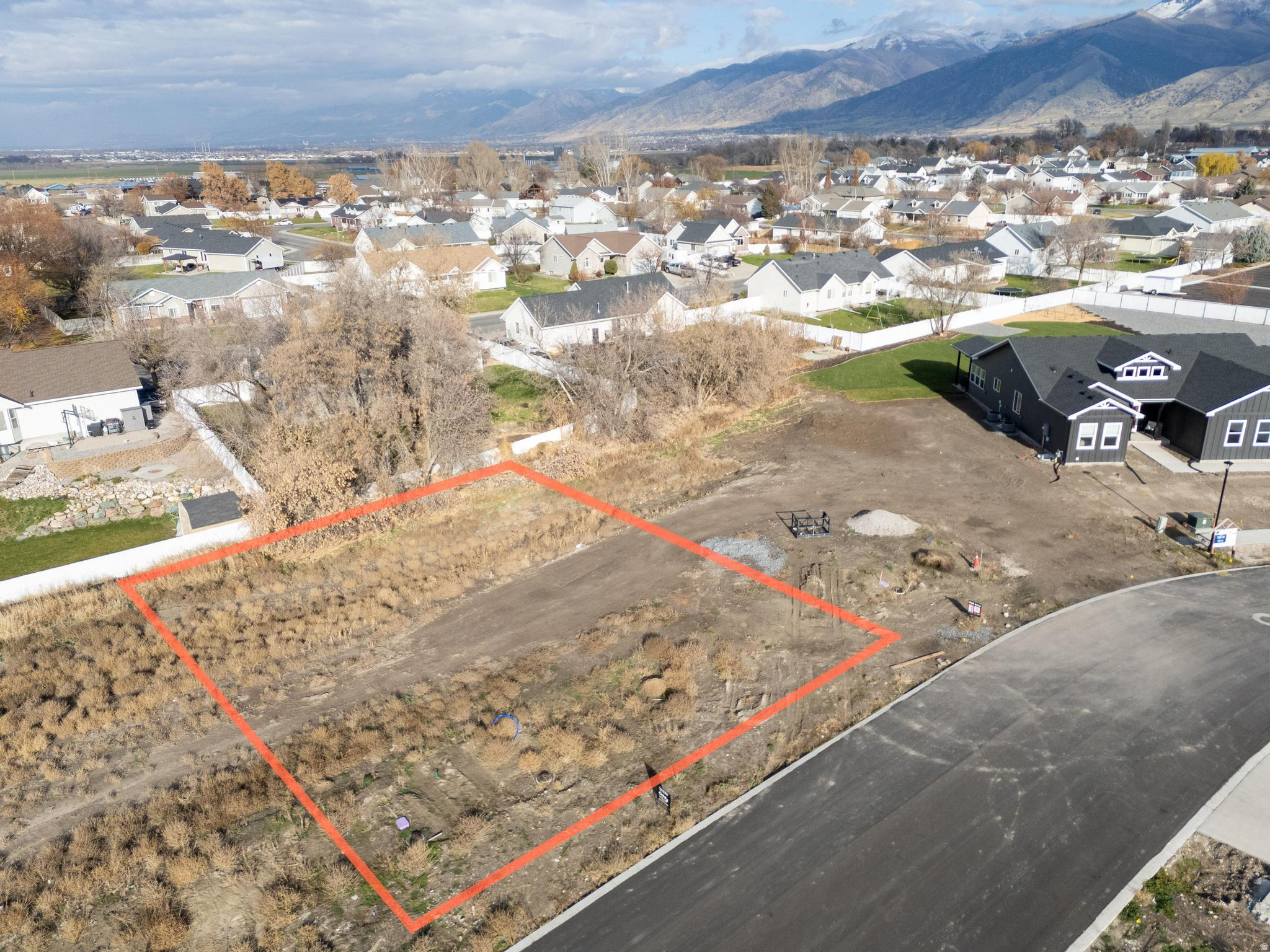 main property photo 7